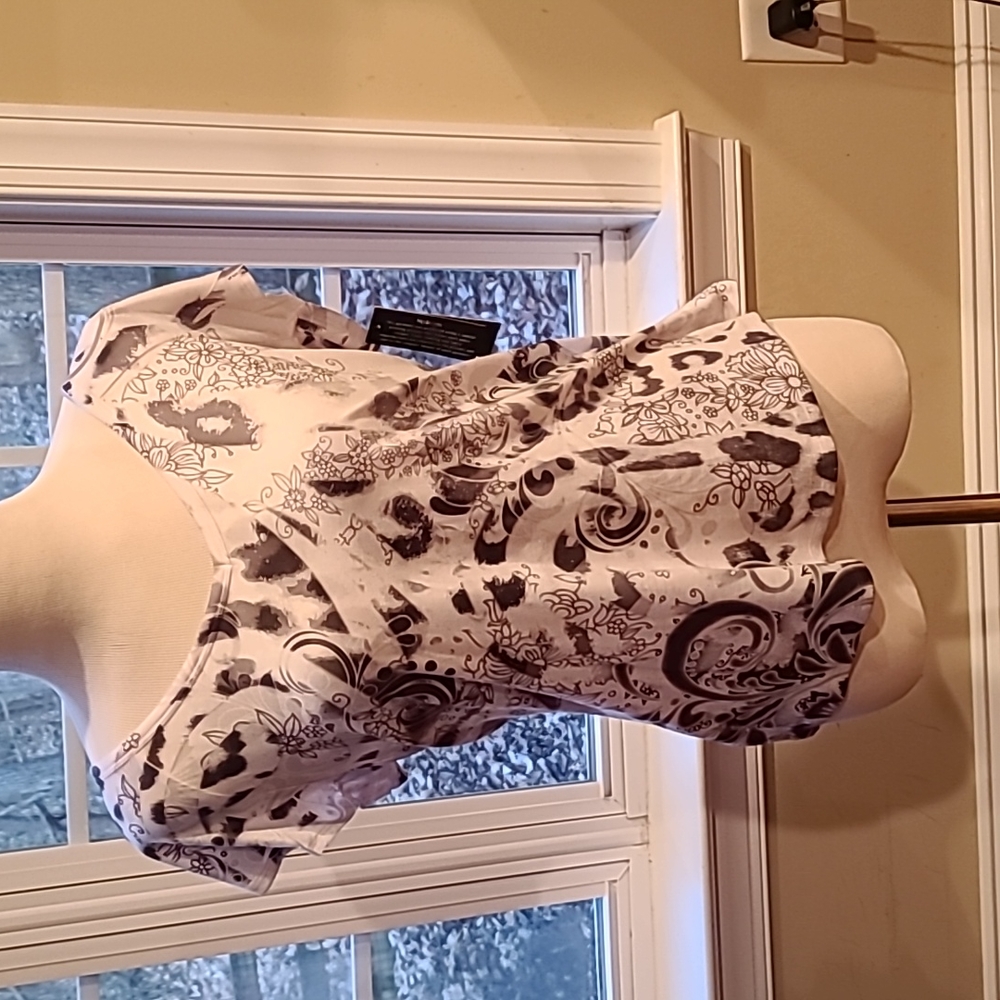 NWT Style & Co Flutter Sleeve Top
